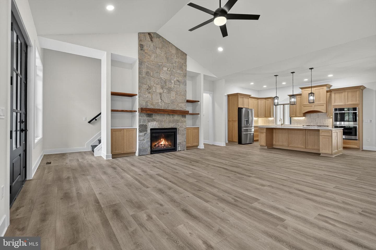 5355 Hillside Dr photo 7