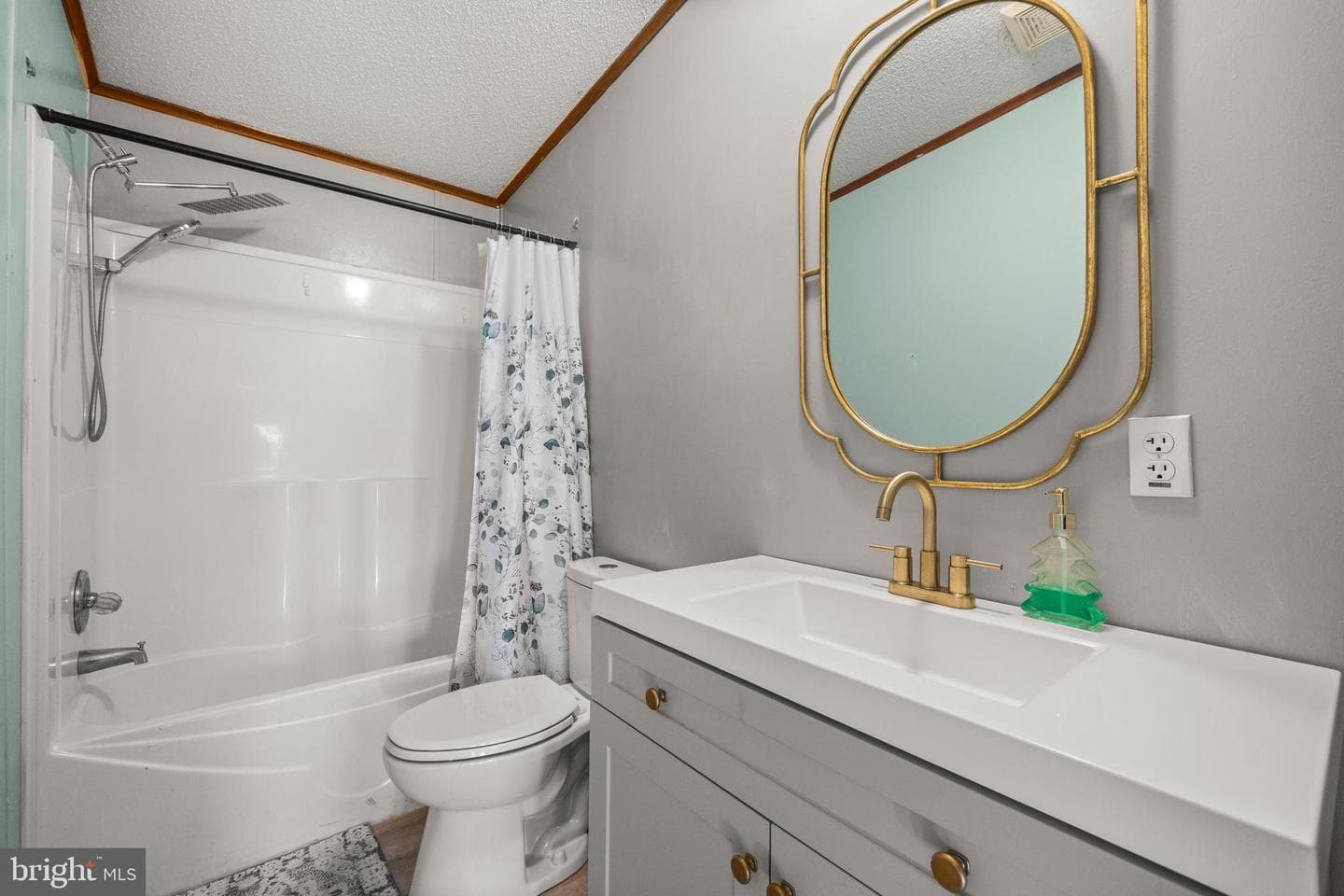 2057 Cottontail Lane photo 14