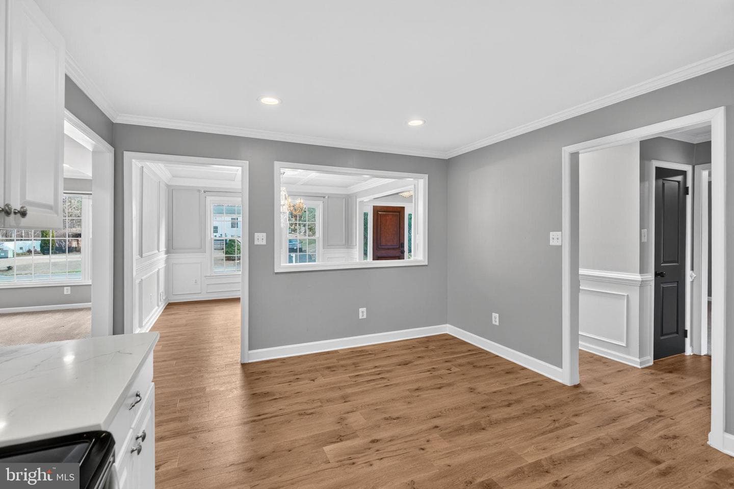 6389 Lancaster Drive photo 19