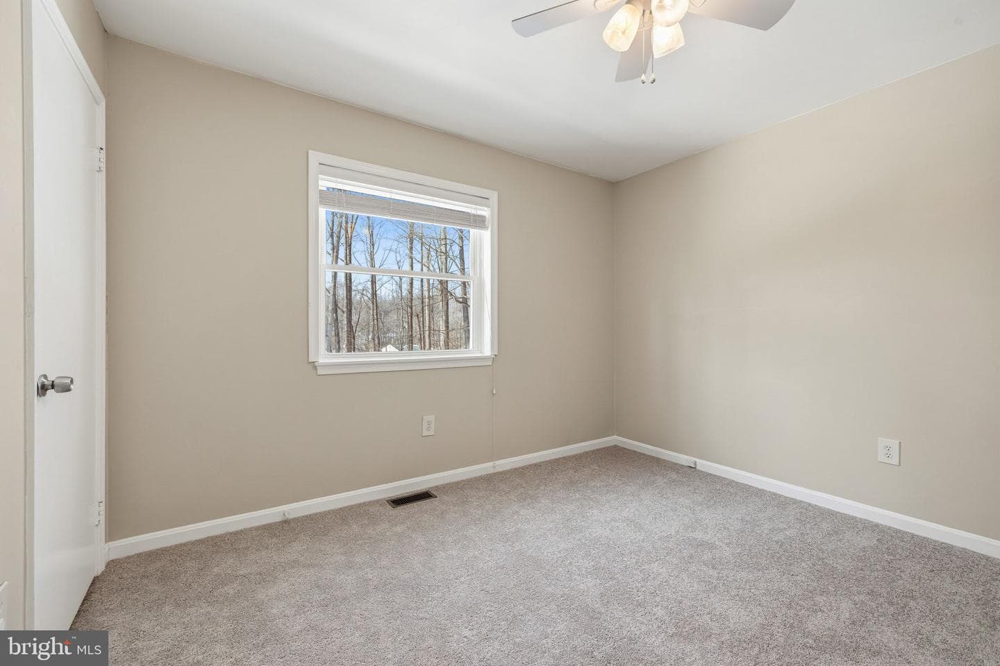 5666 Red Maple Court photo 14