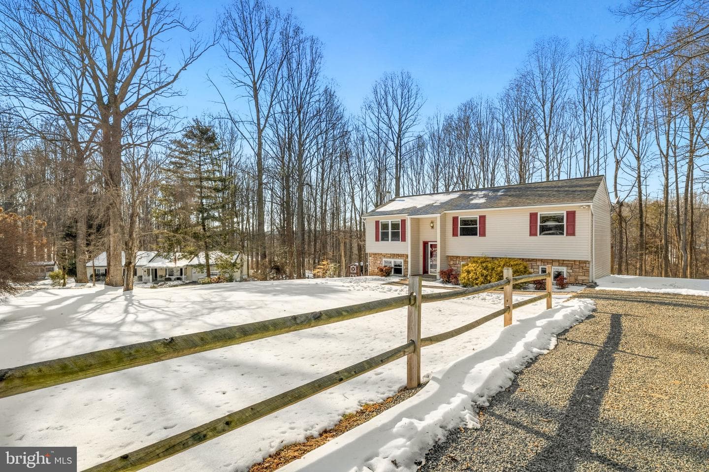 5666 Red Maple Court photo 2