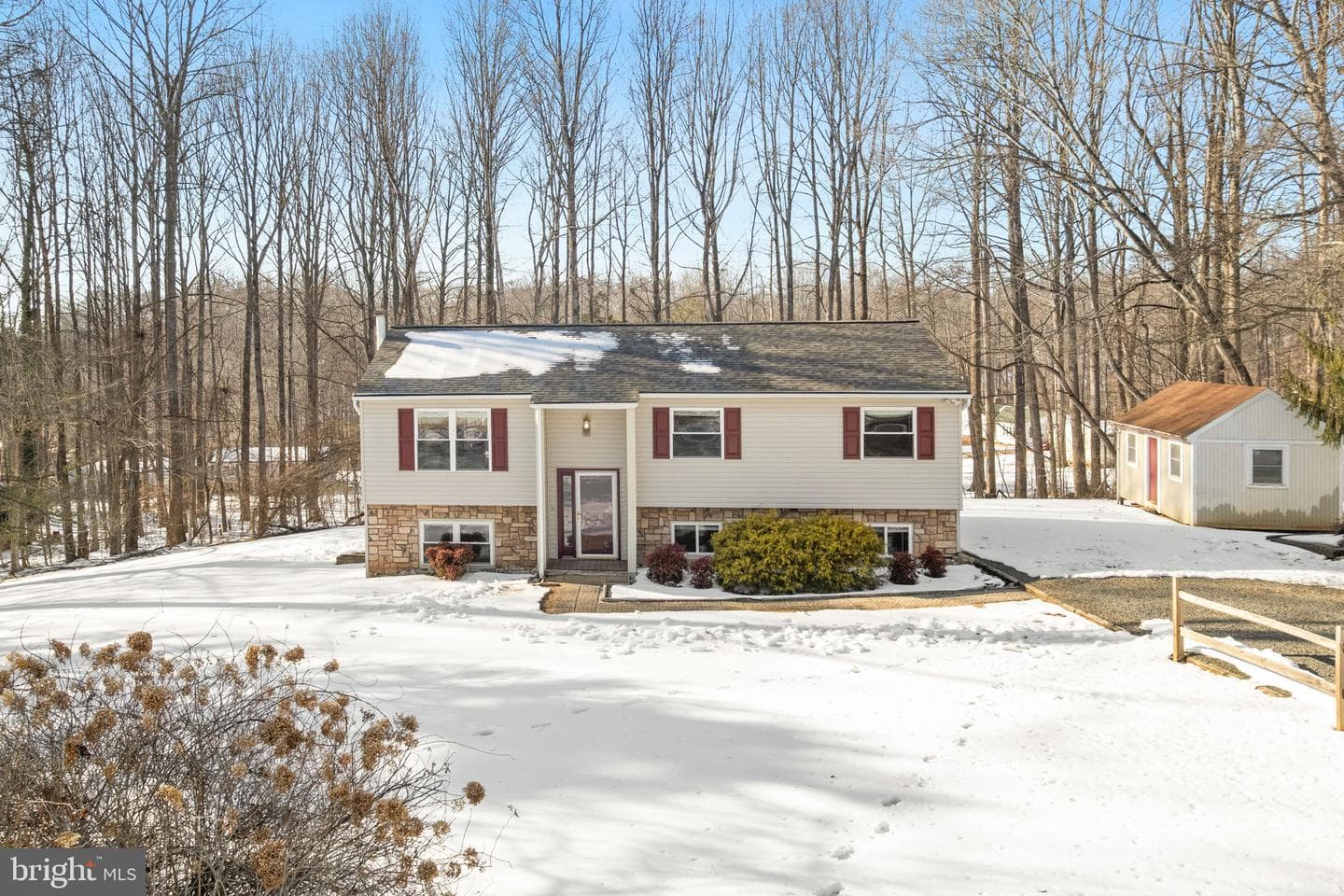 5666 Red Maple Court photo 4