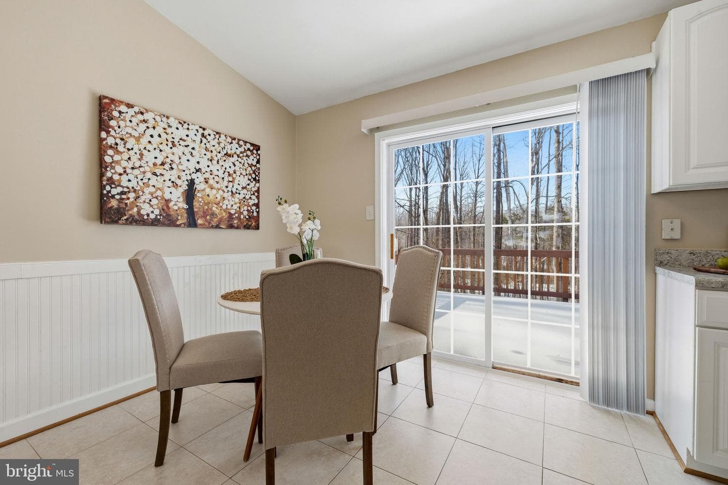 5666 Red Maple Court photo 9