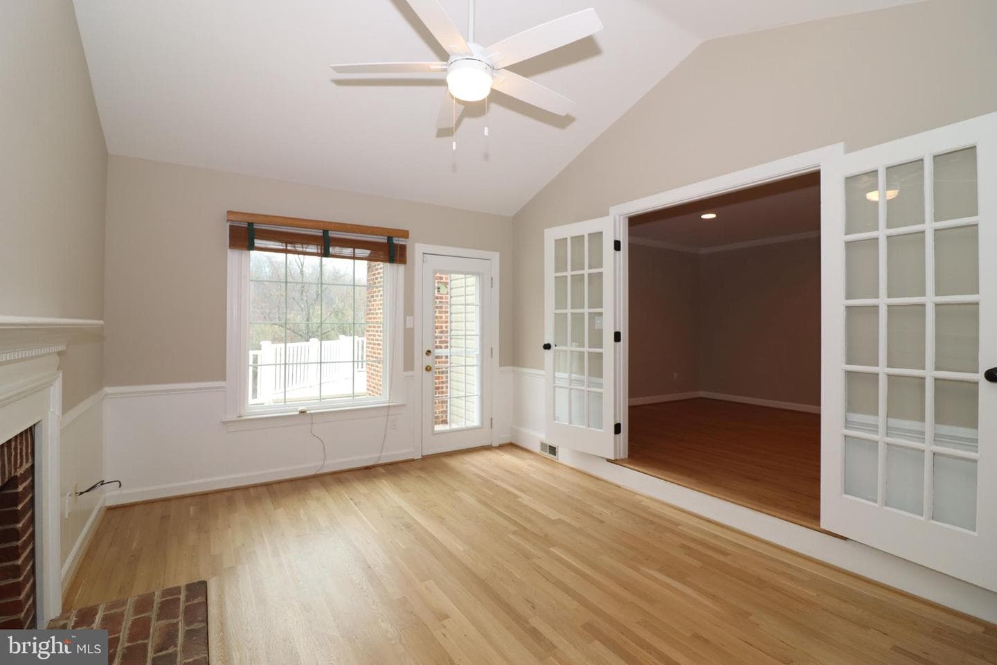 6885 Walnut Heights Drive photo 11