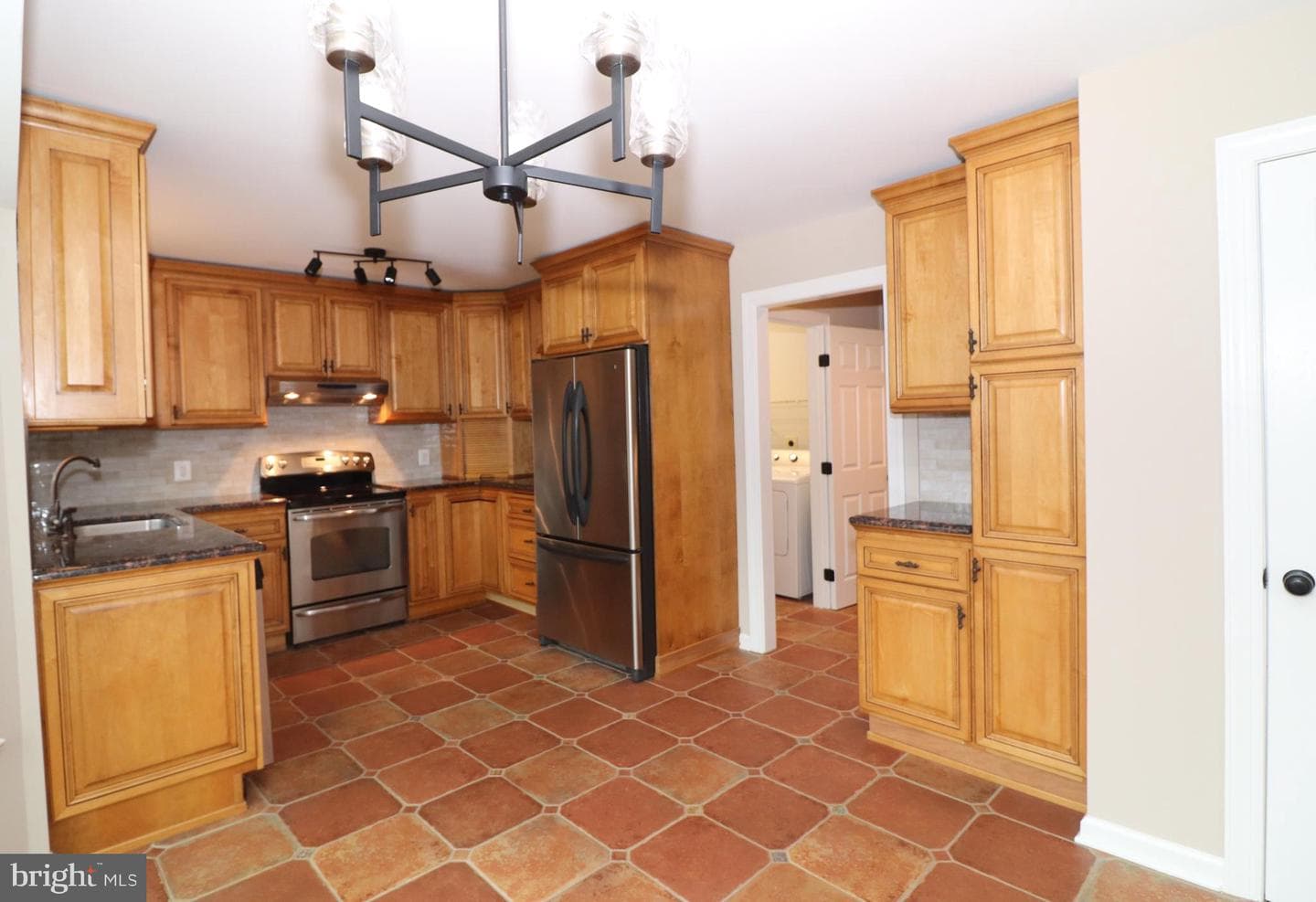 6885 Walnut Heights Drive photo 17