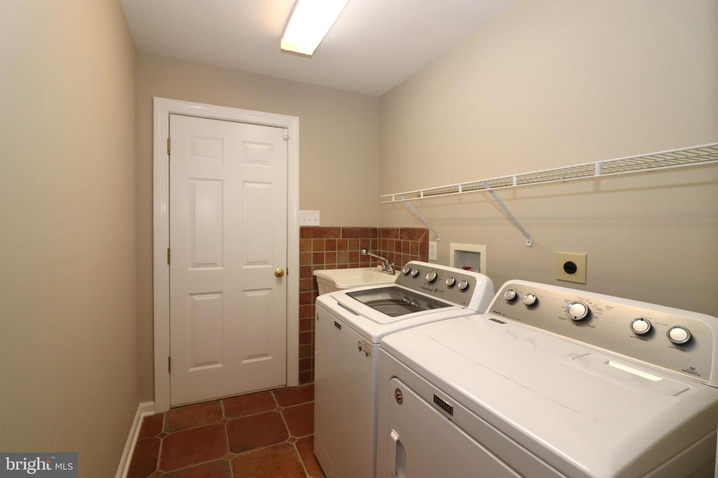 6885 Walnut Heights Drive photo 42