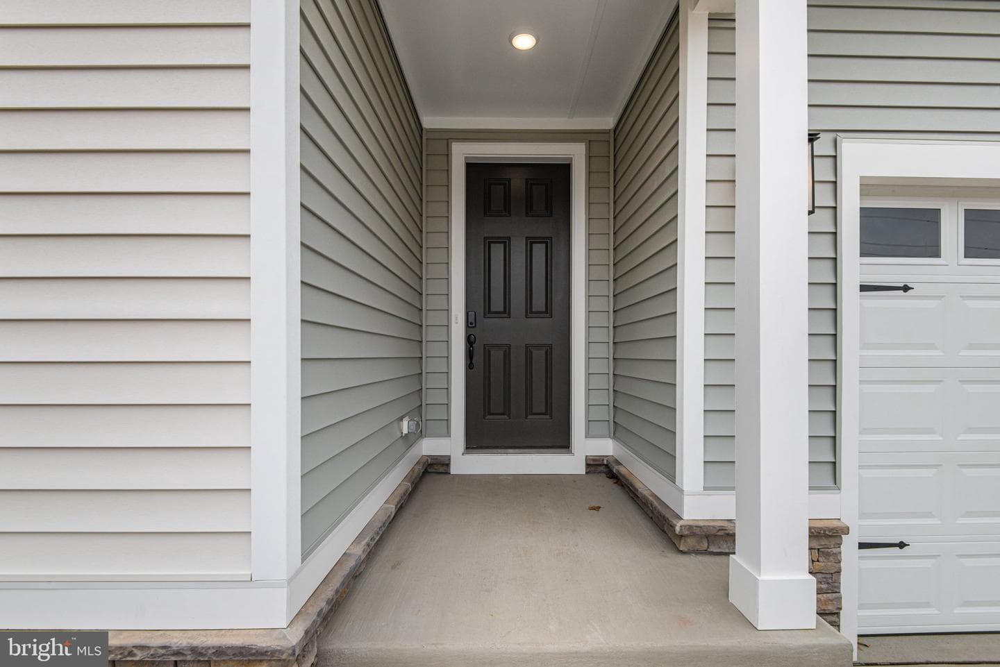 1079 Winter Place photo 7