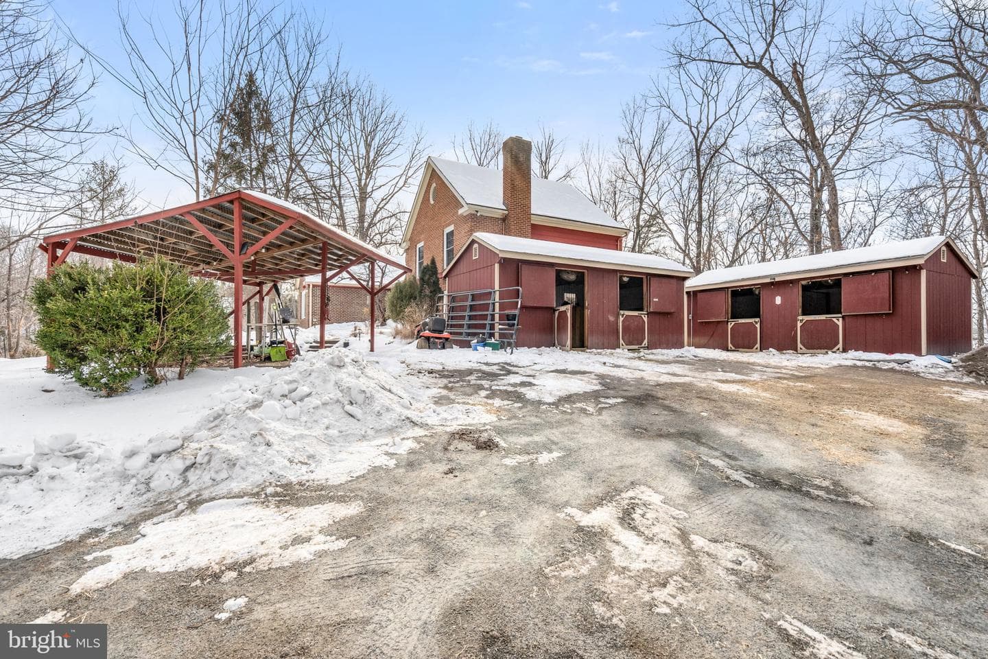 8487 Botha Road photo 42