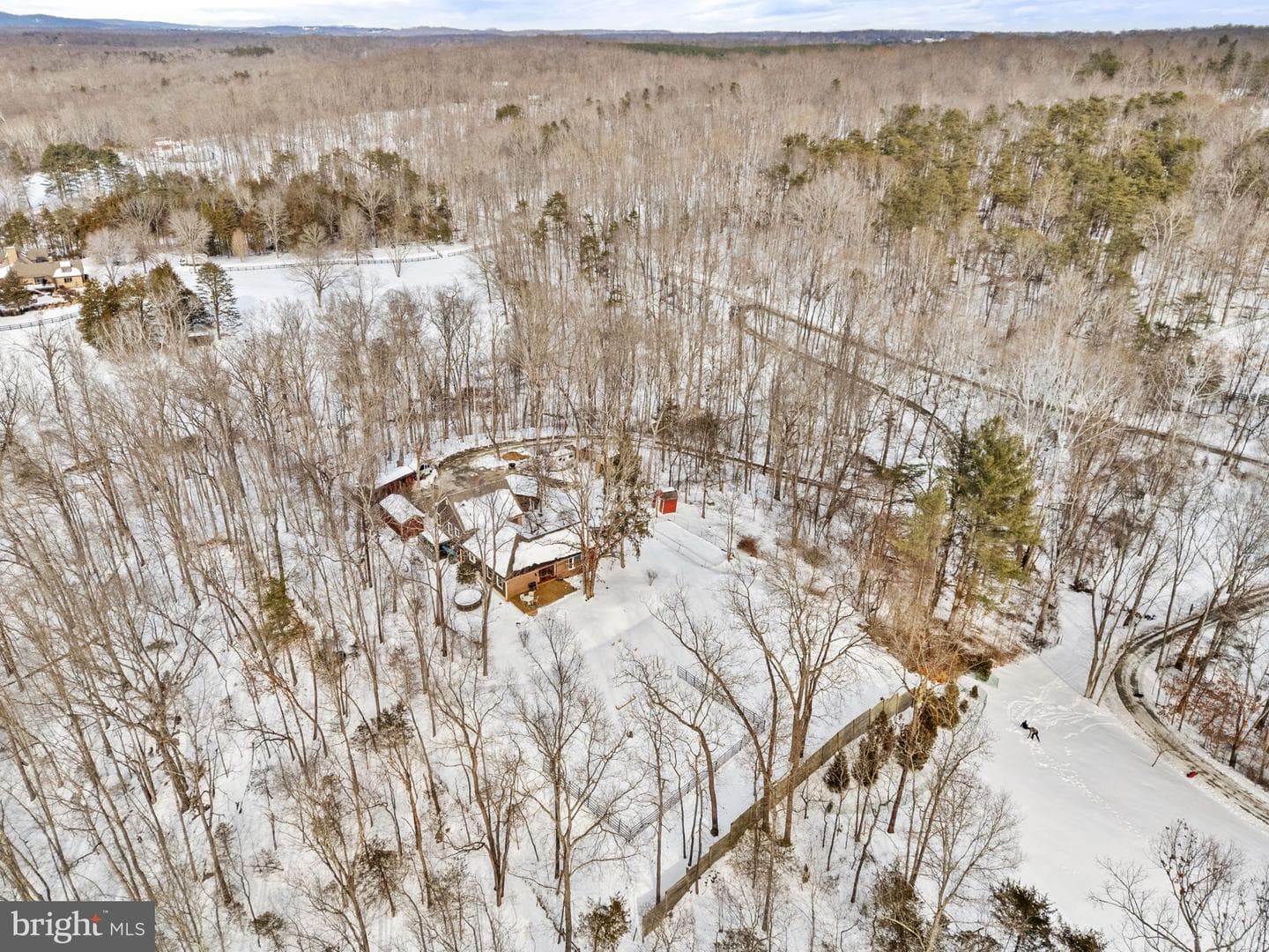 8487 Botha Road photo 47