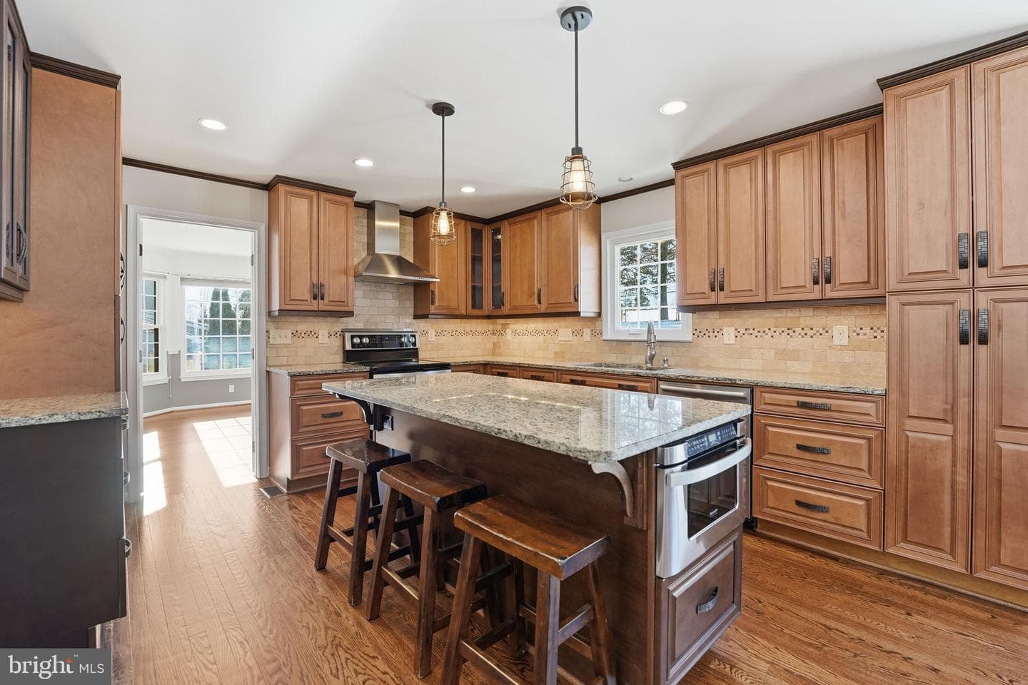 468 Devon Drive photo 2