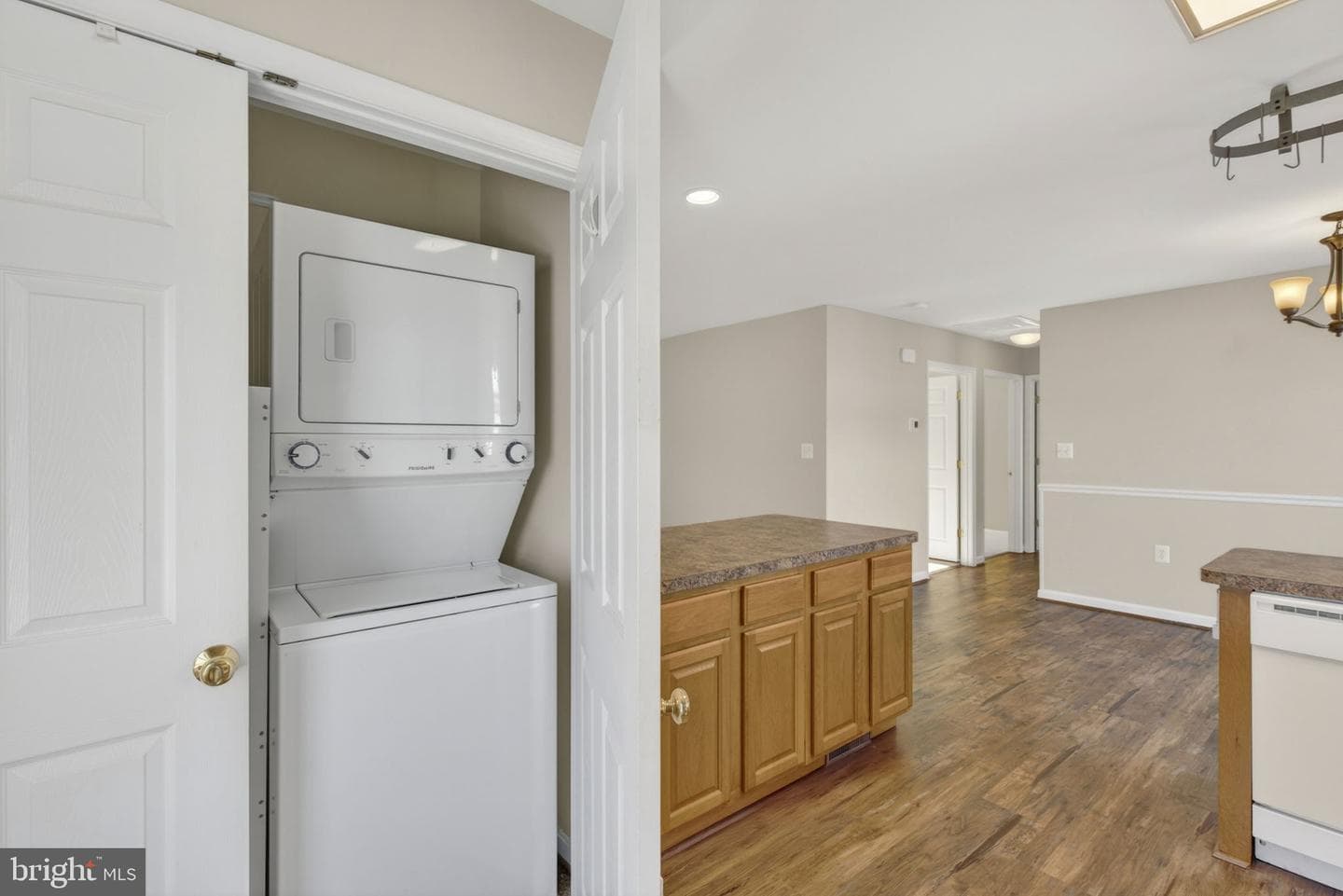 186 Sterling Court photo 17