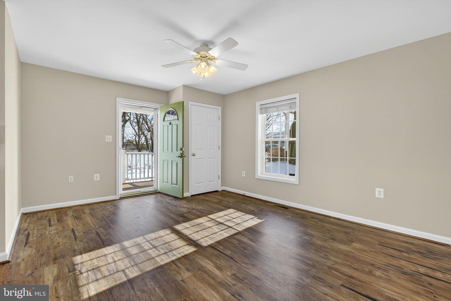 186 Sterling Court photo 8