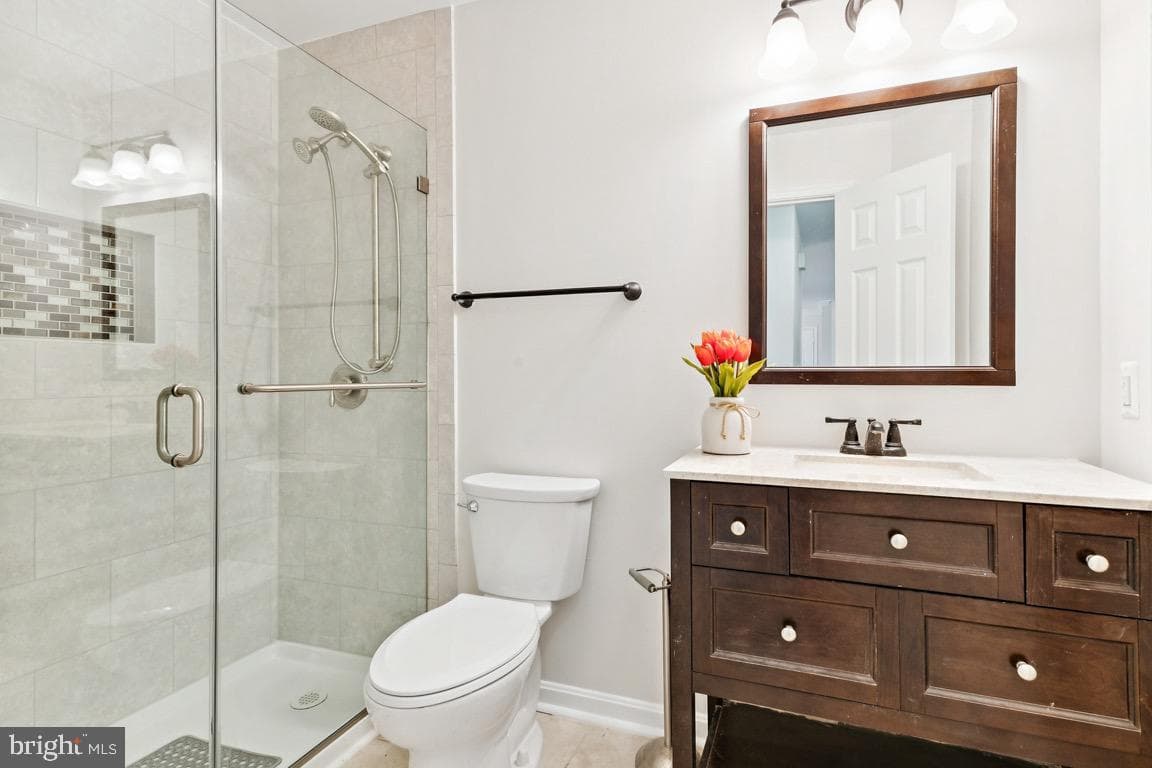 219 Fernwood Place photo 15