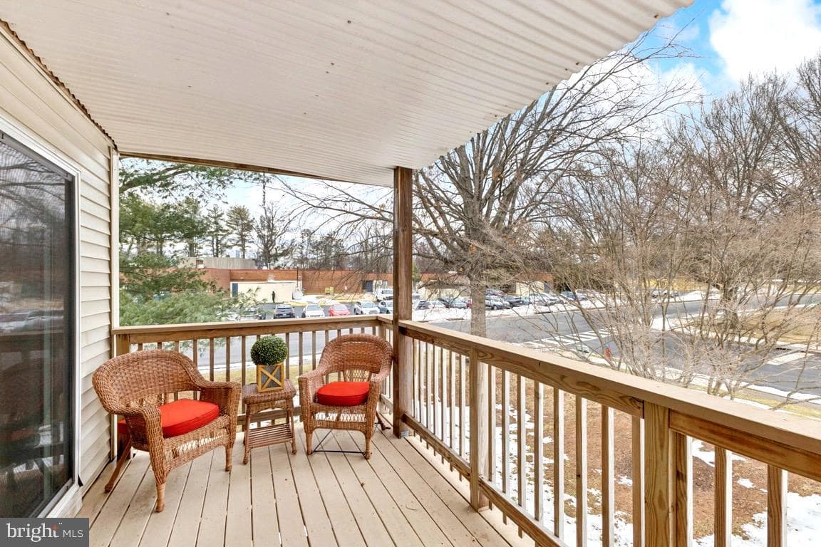 219 Fernwood Place photo 18
