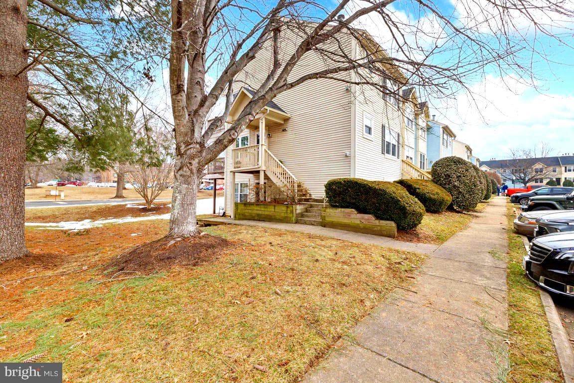 219 Fernwood Place photo 20