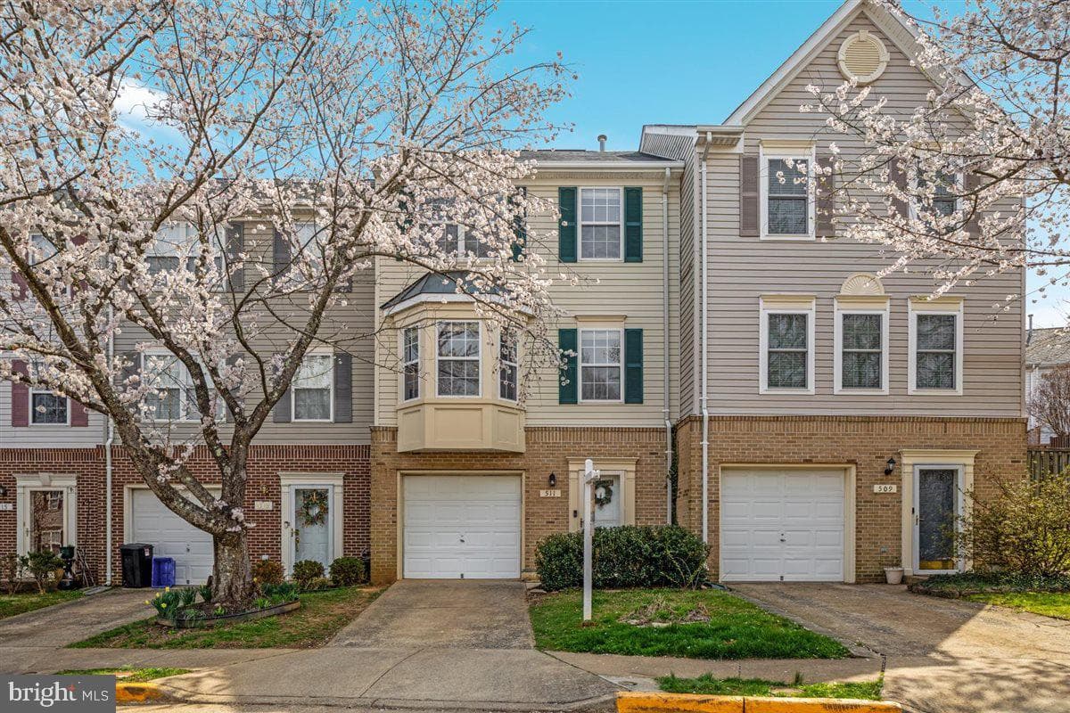511 Highland Towne Lane photo 2