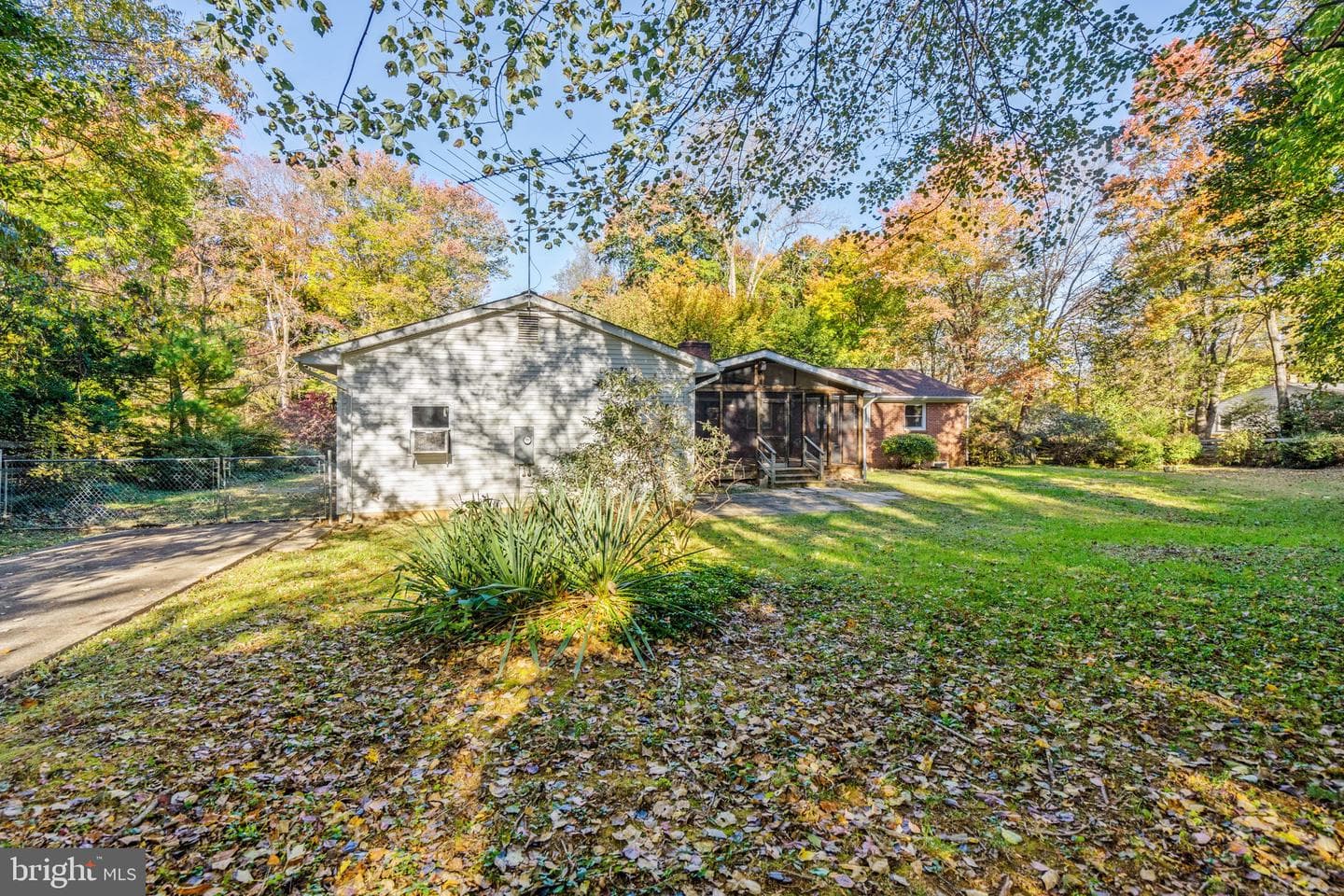 6741 Maxwell Avenue photo 58
