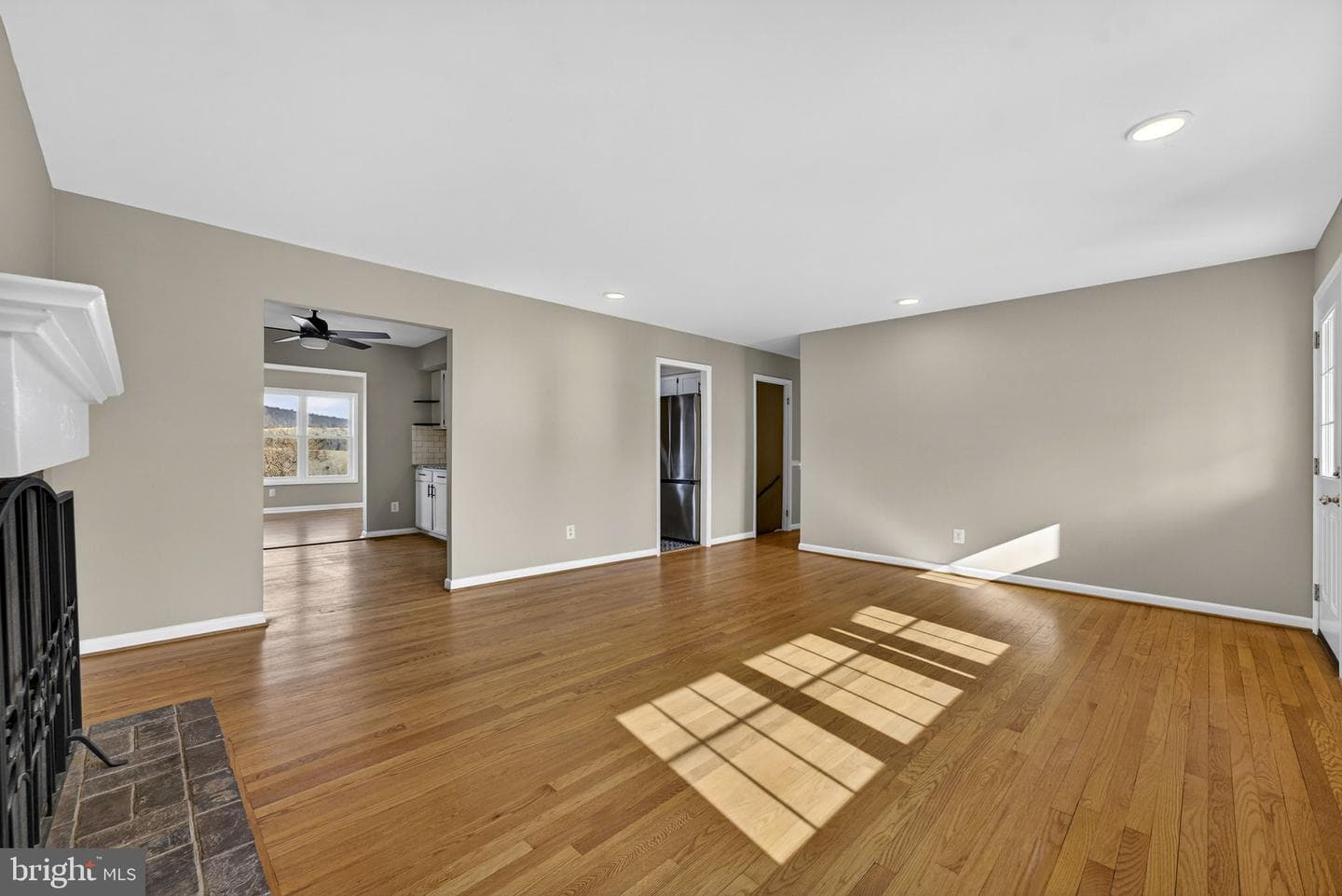 660 Foxcroft Road photo 8