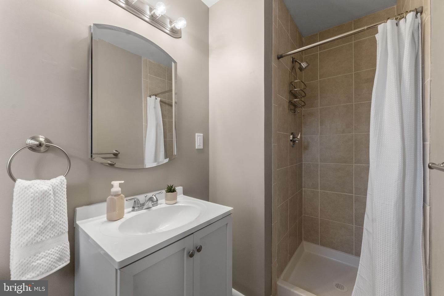 6744 Riley Road photo 40