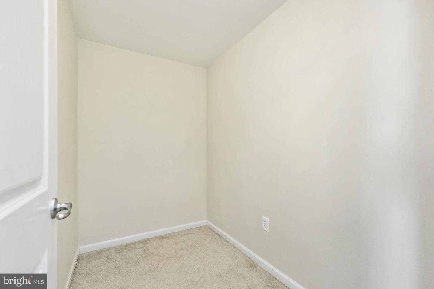 6530 Lafayette Avenue photo 26