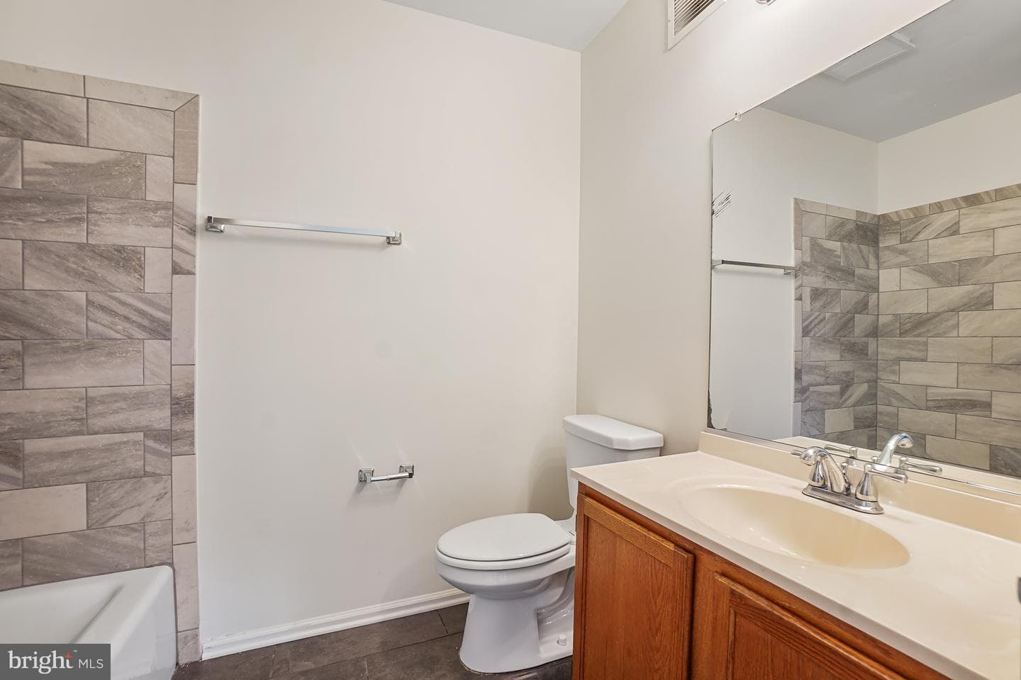 746 Arbor Court photo 15