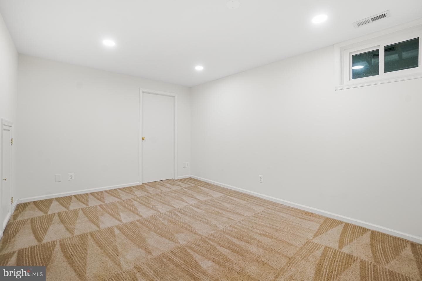 746 Arbor Court photo 23