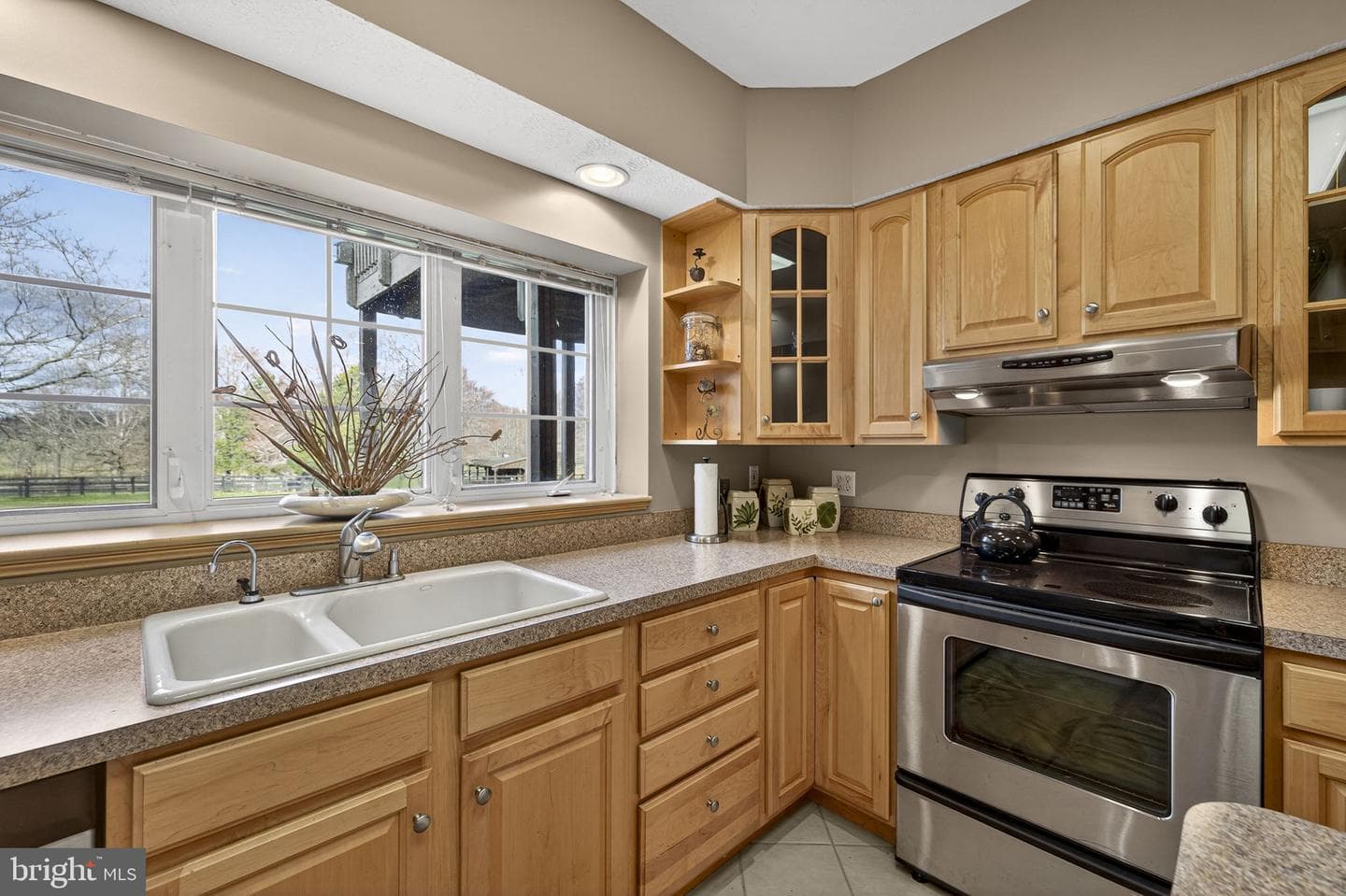 9491 Walsingham Lane photo 58