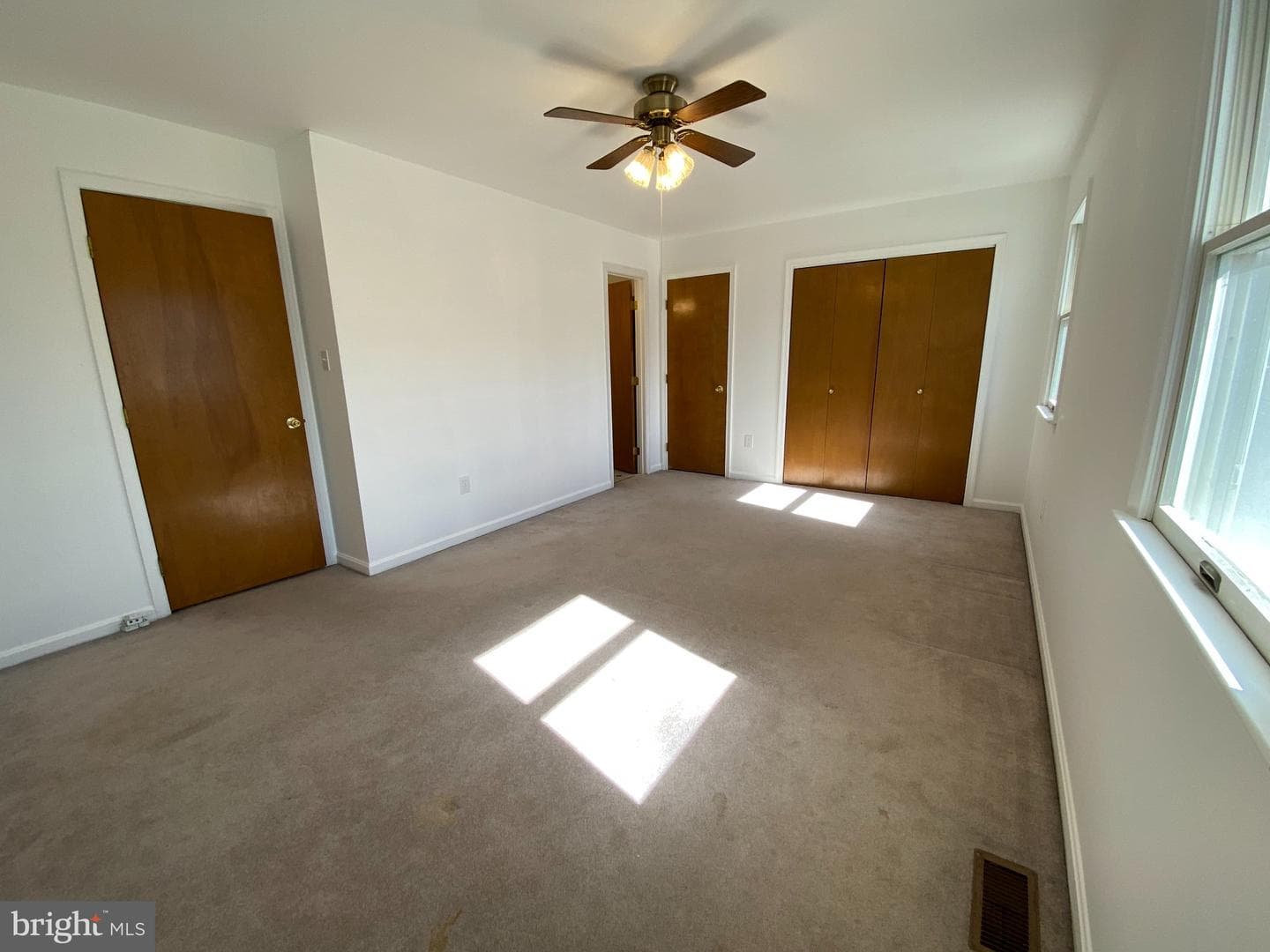 111 Wankoma Drive photo 37