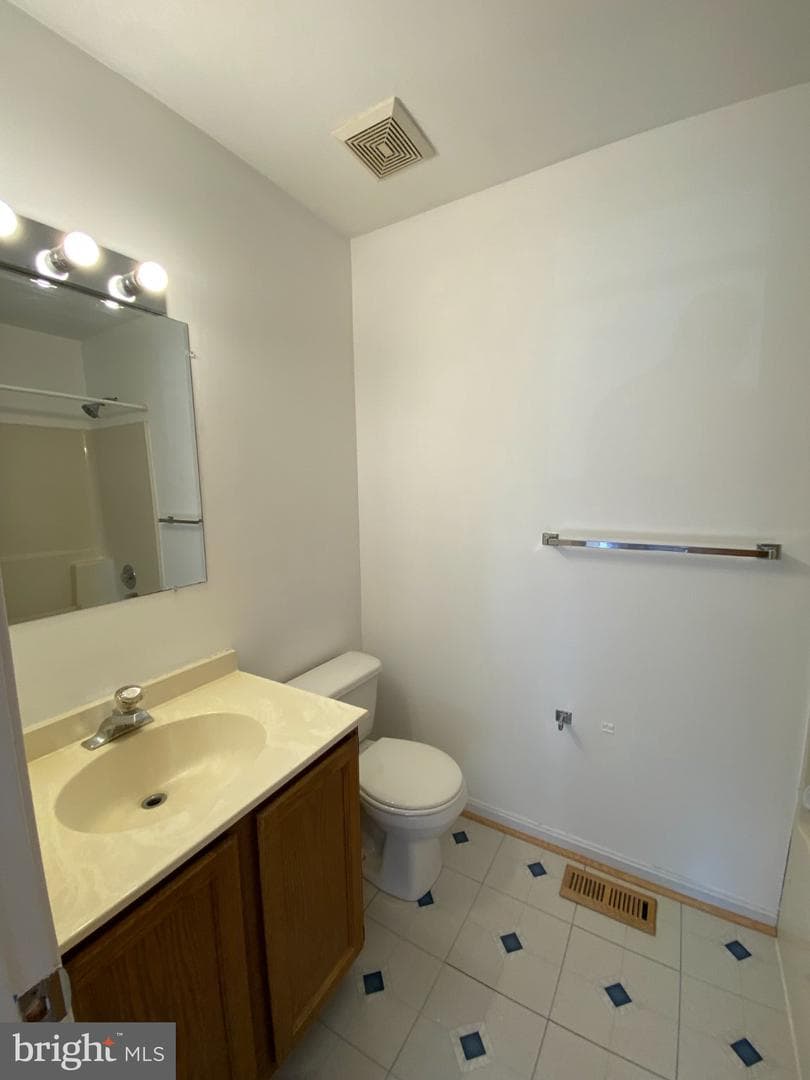 111 Wankoma Drive photo 46
