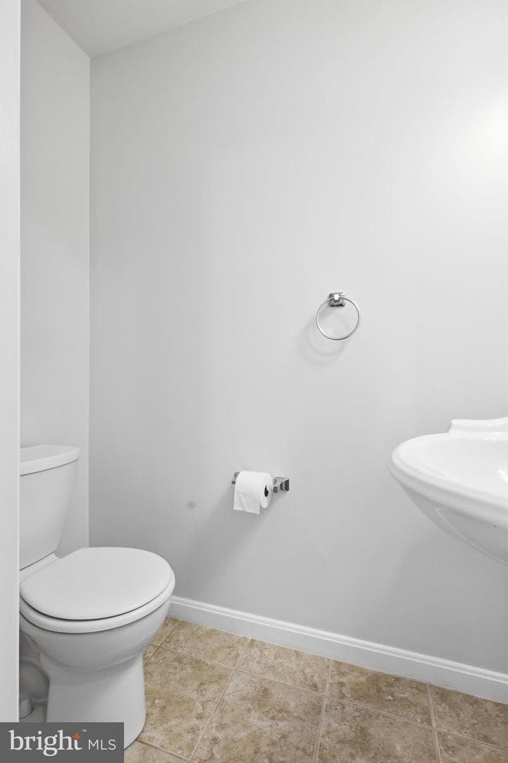 7020 Helm Drive photo 23