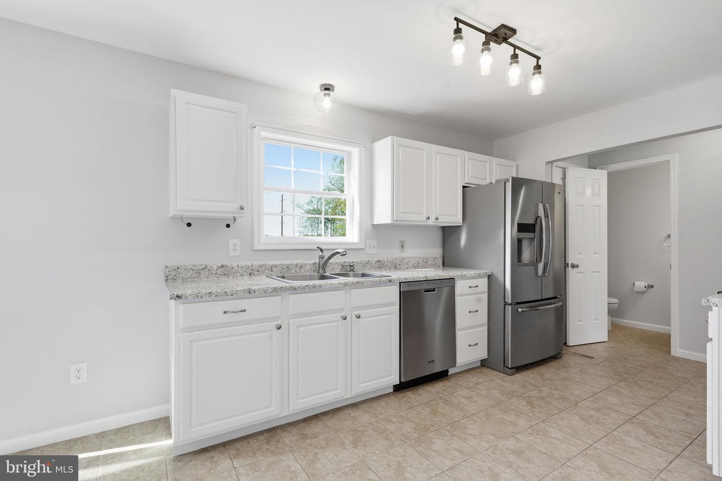 7020 Helm Drive photo 4