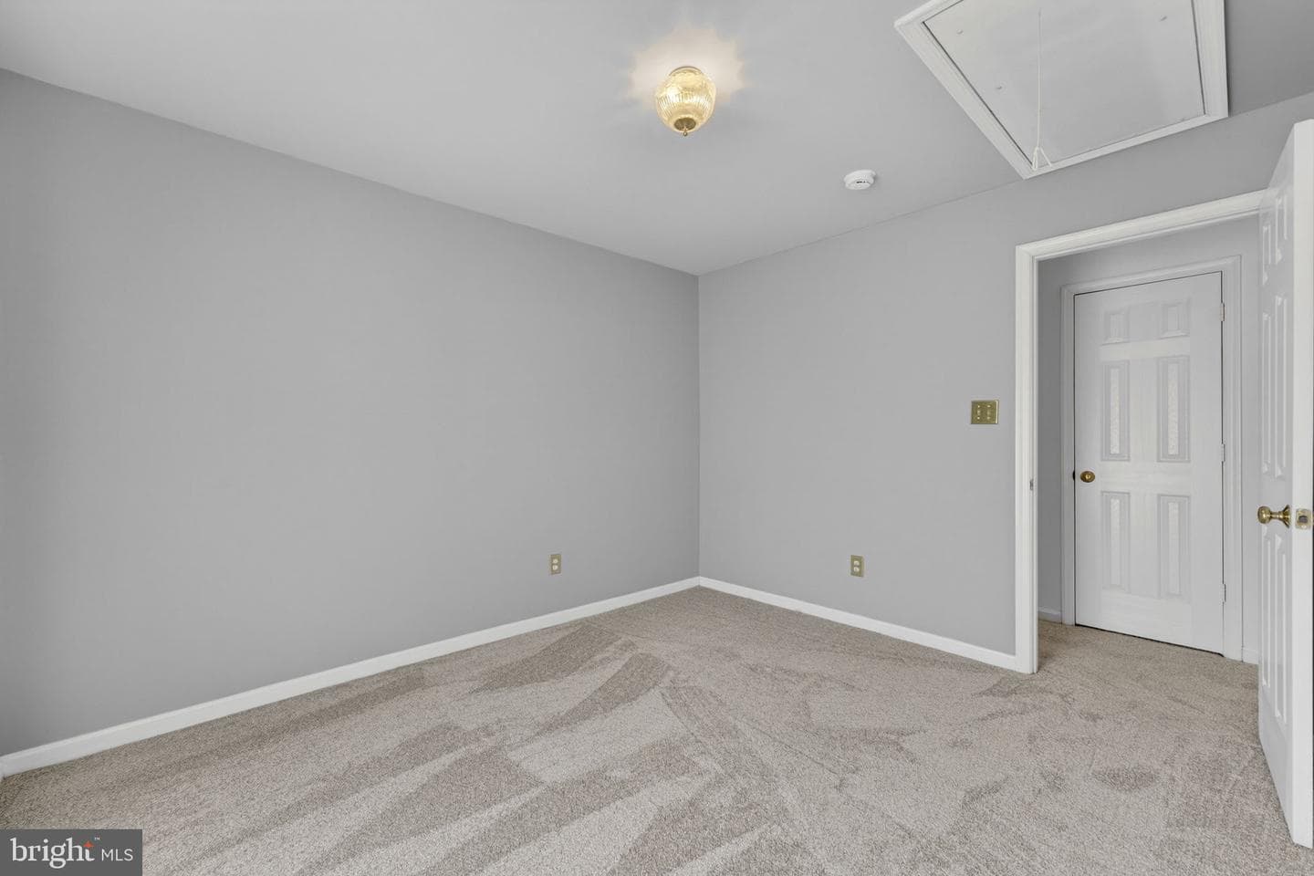 12166 Amanda Court photo 17