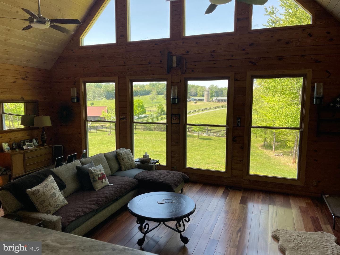 7747 Riverside Farm Road photo 18