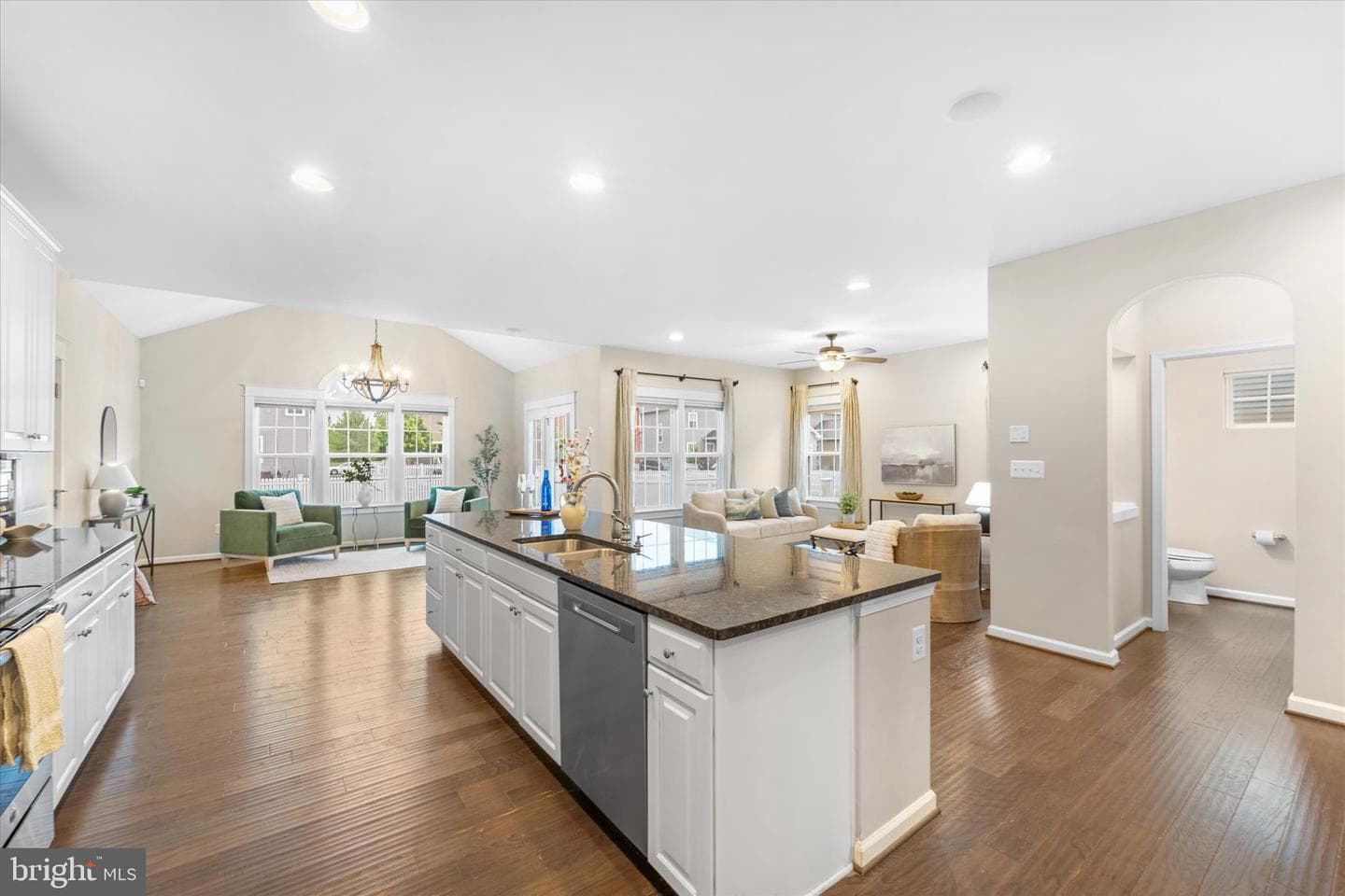 2979 Revere Street photo 14
