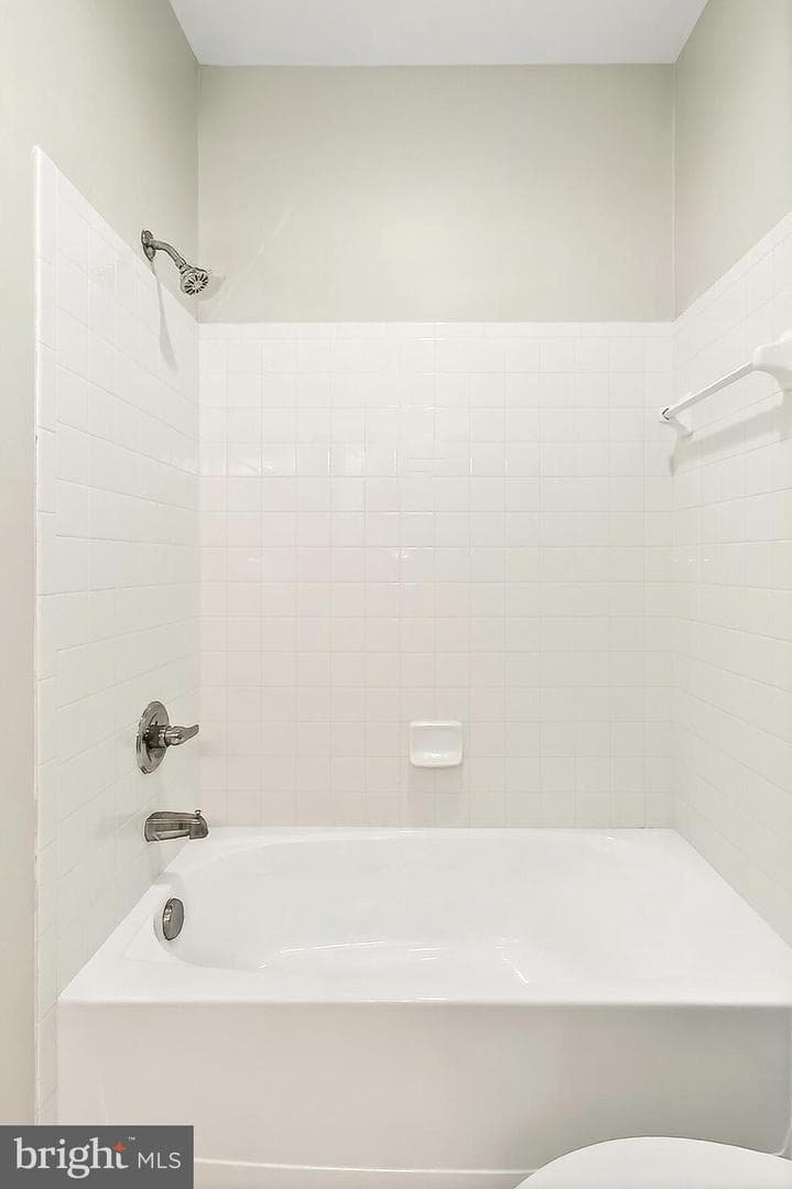 5548 Eiseley Court photo 57