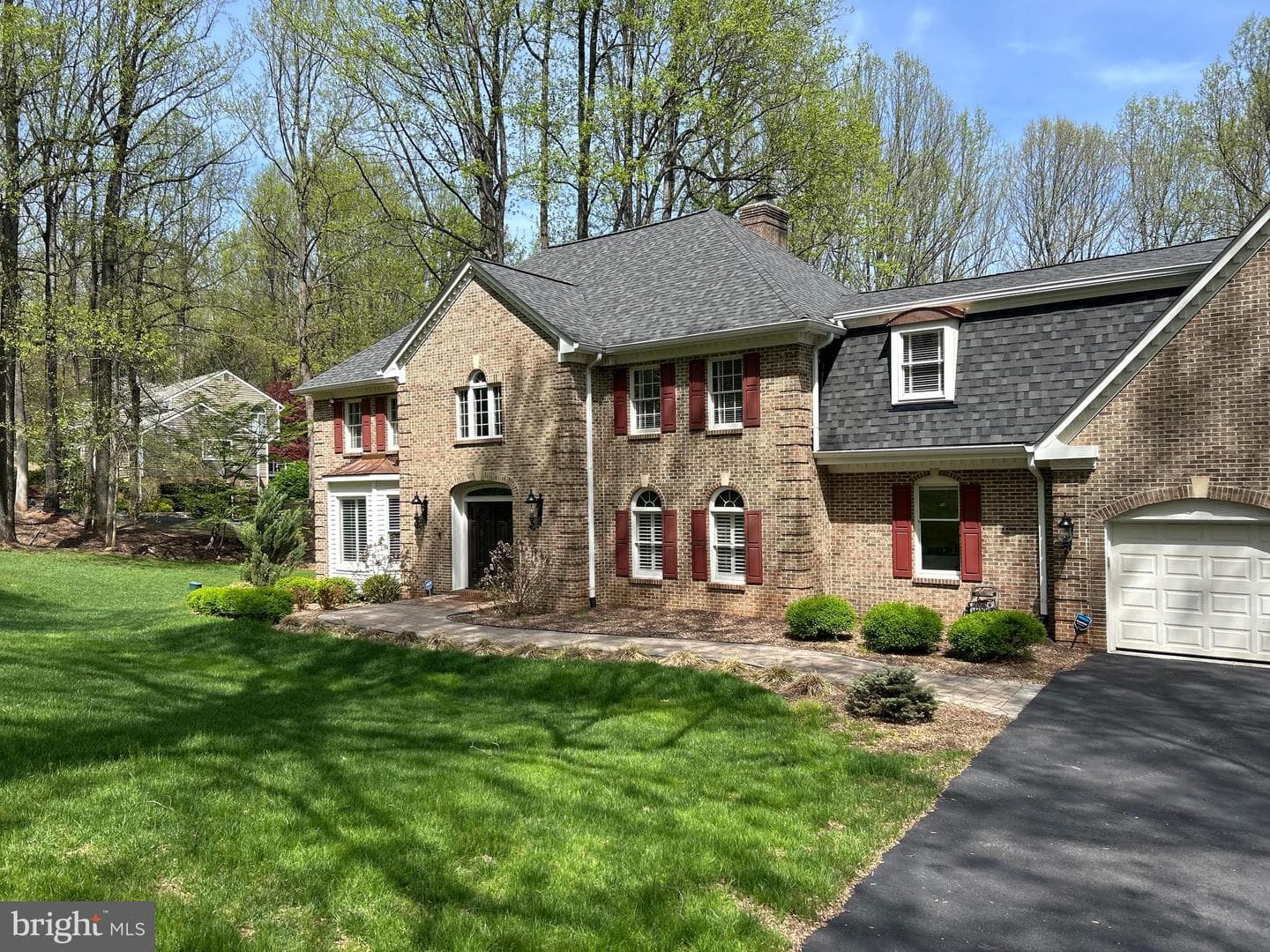 5828 Hunton Wood Drive photo 2