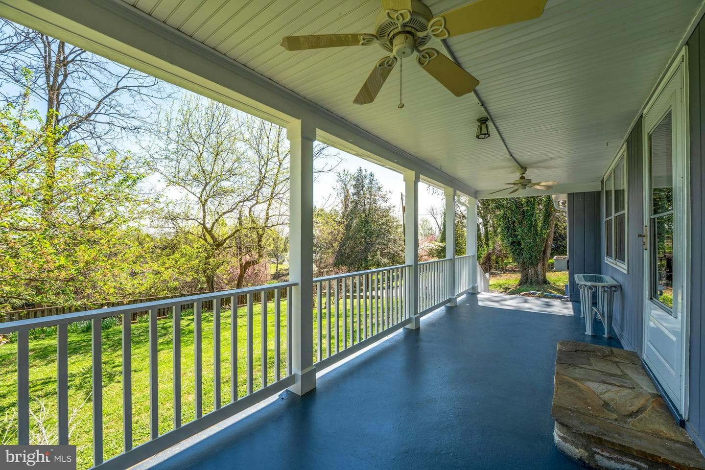 221 Mockingbird Lane photo 3