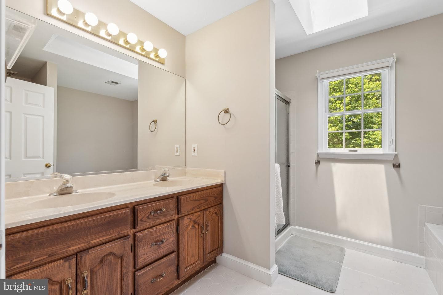 7708 Castlebury Court photo 24