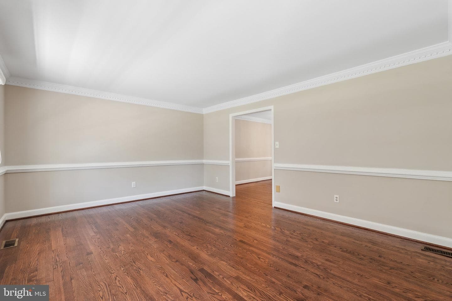 7708 Castlebury Court photo 3
