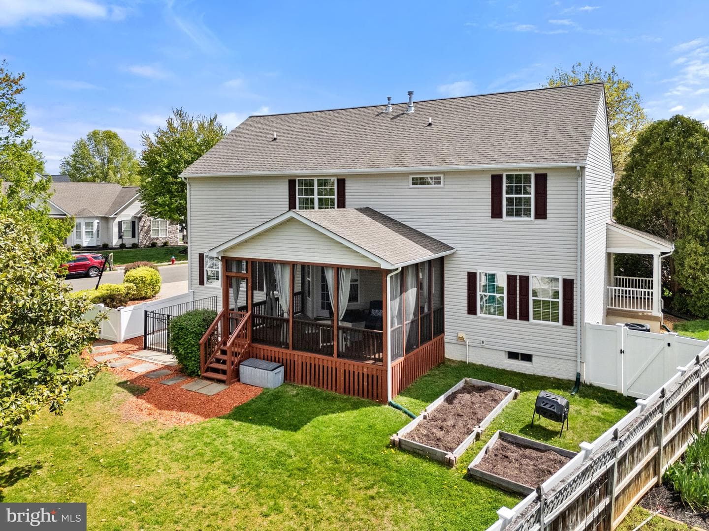 700 Lancrel Road photo 107