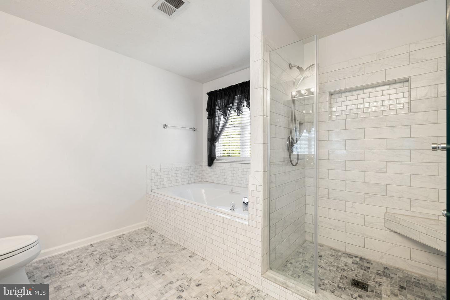 700 Lancrel Road photo 75