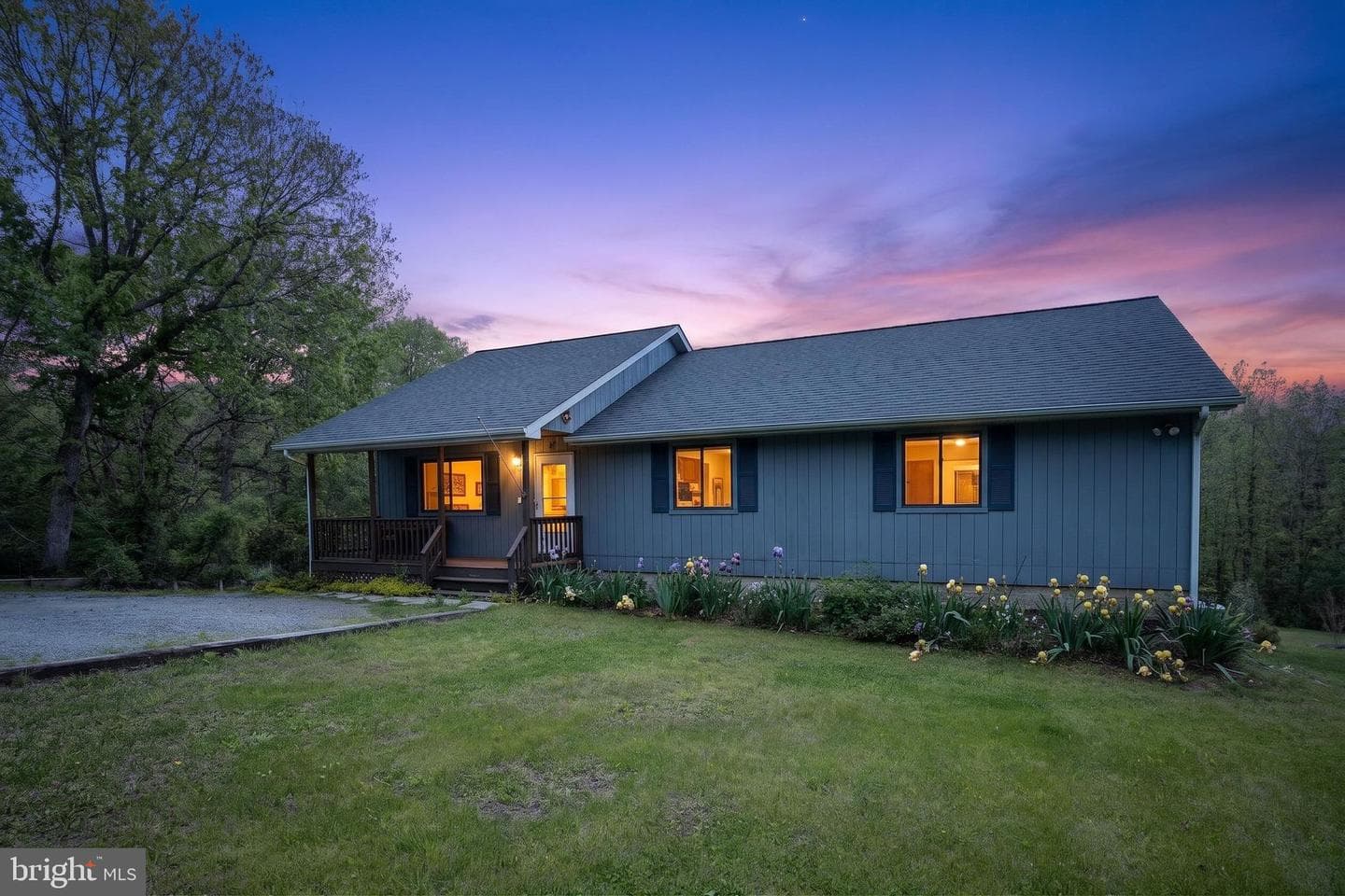 8427 Springs Way Place photo 3
