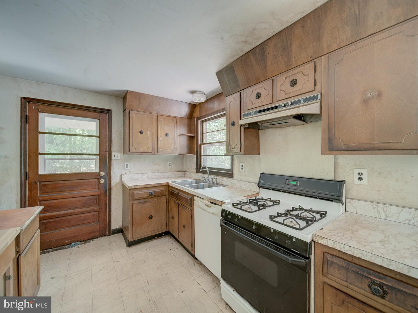13682 Blackwells Mill Road photo 11