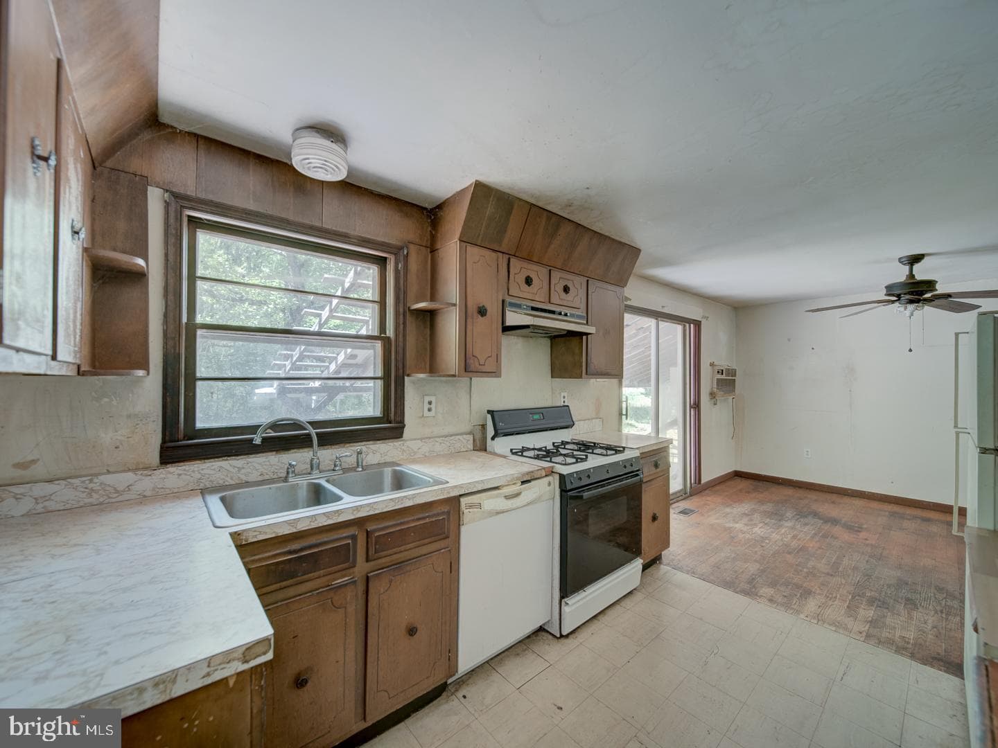 13682 Blackwells Mill Road photo 12