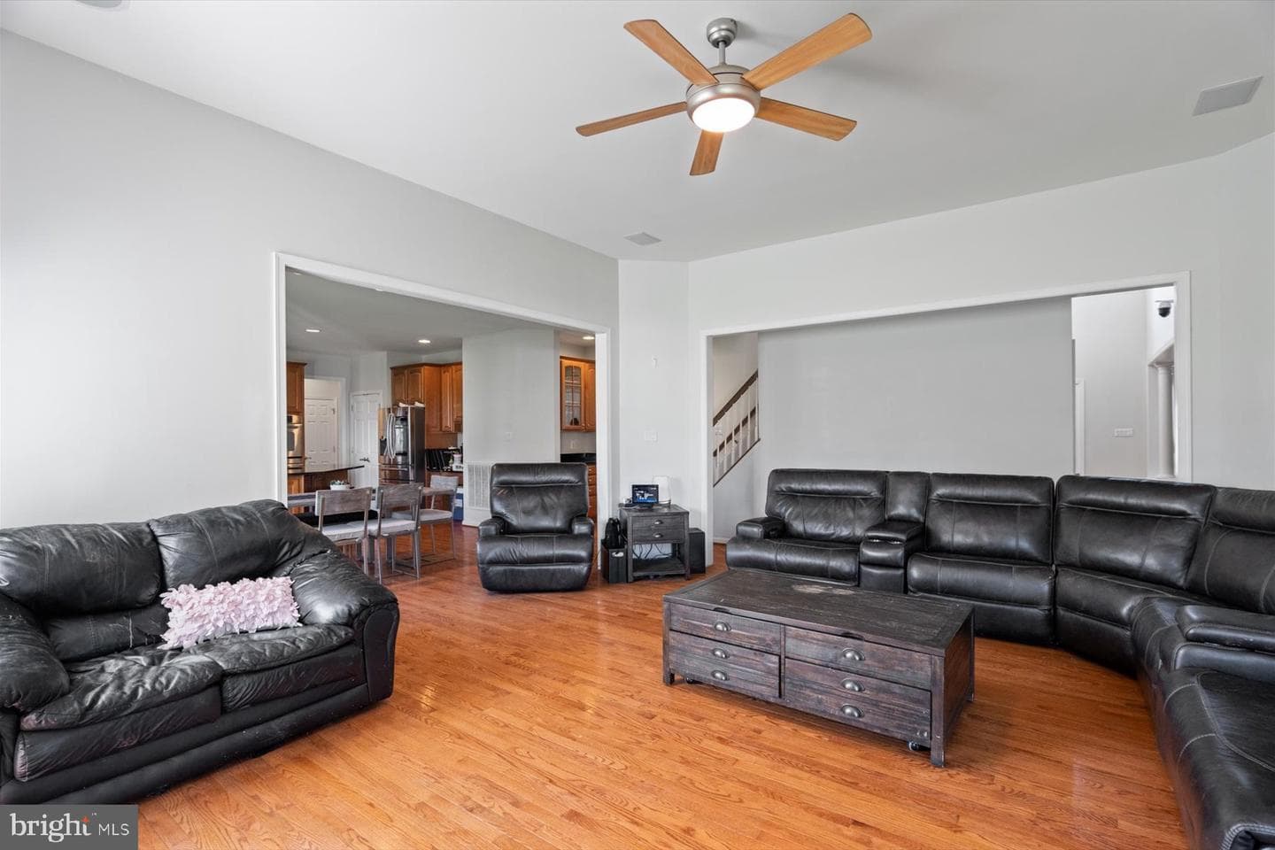 5570 Cattail Court photo 10