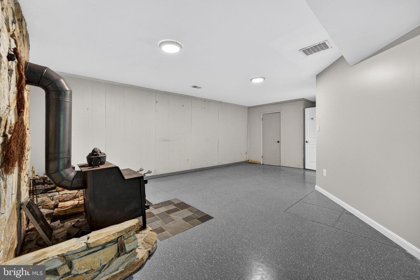 5662 Linden Court photo 32