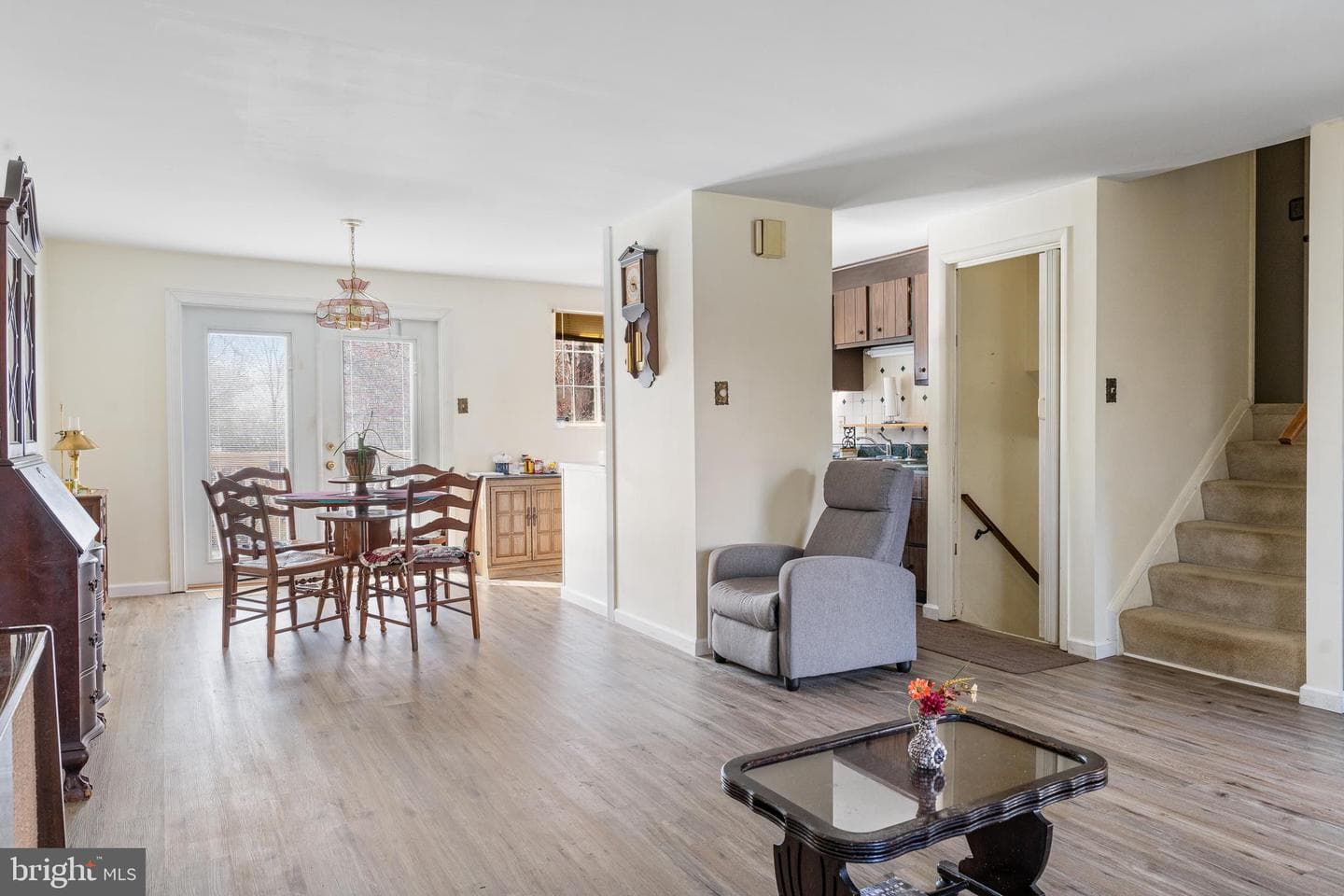 6439 Lancaster Drive photo 6