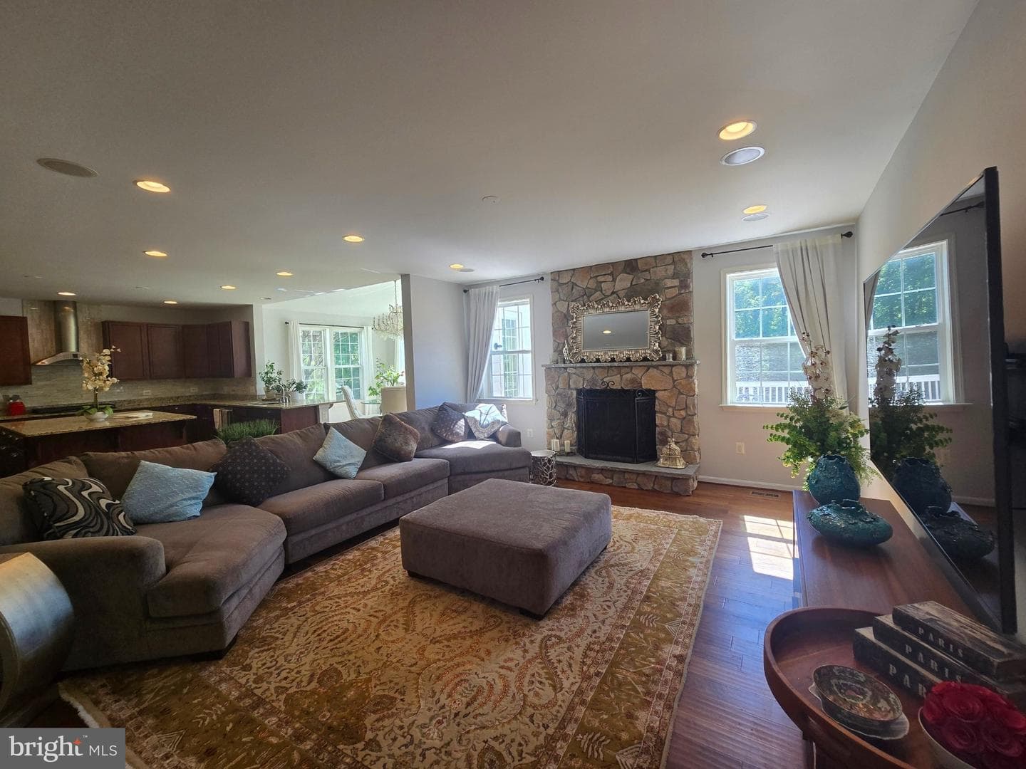 8091 Side Hill Drive photo 10