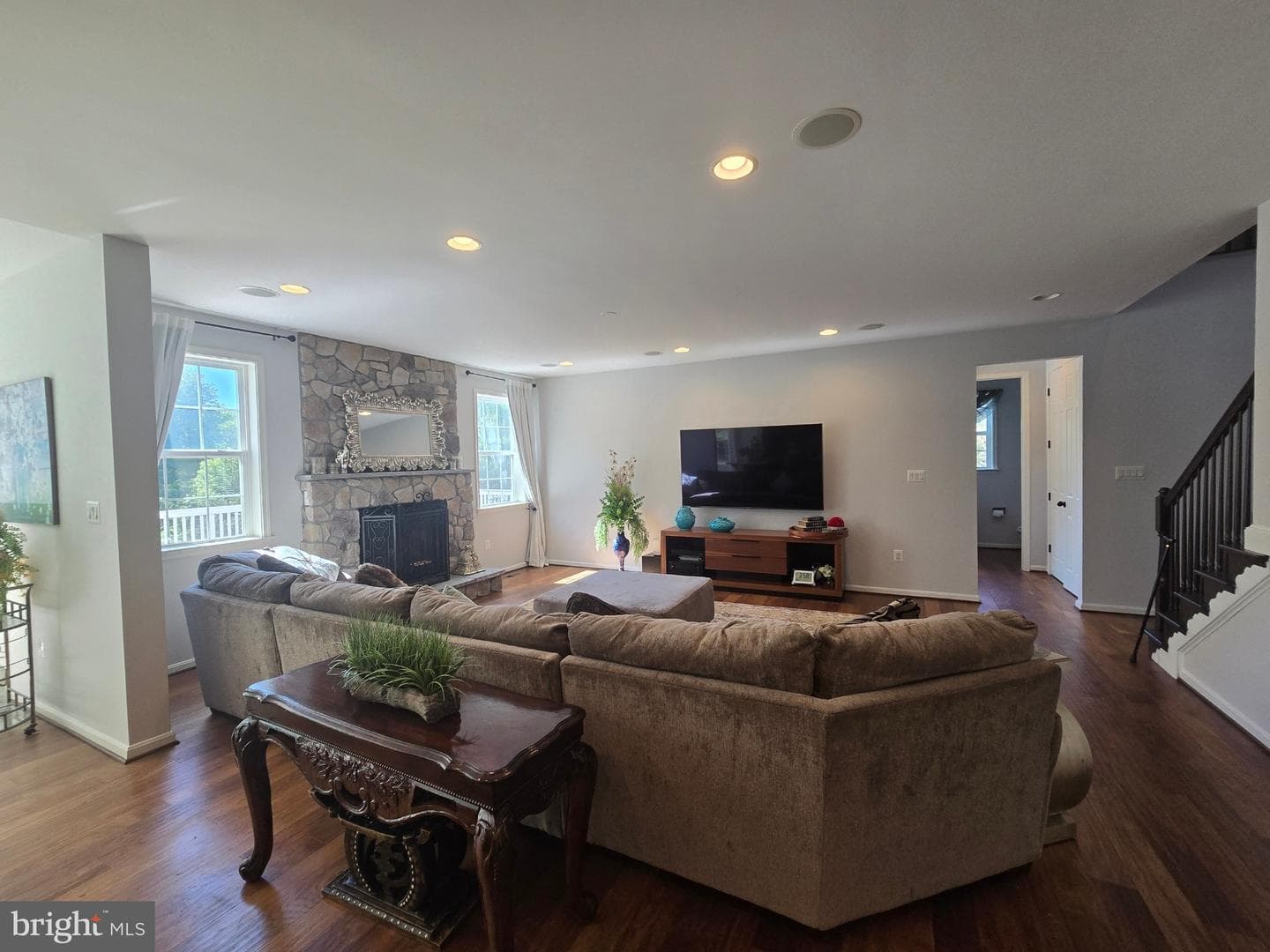 8091 Side Hill Drive photo 12