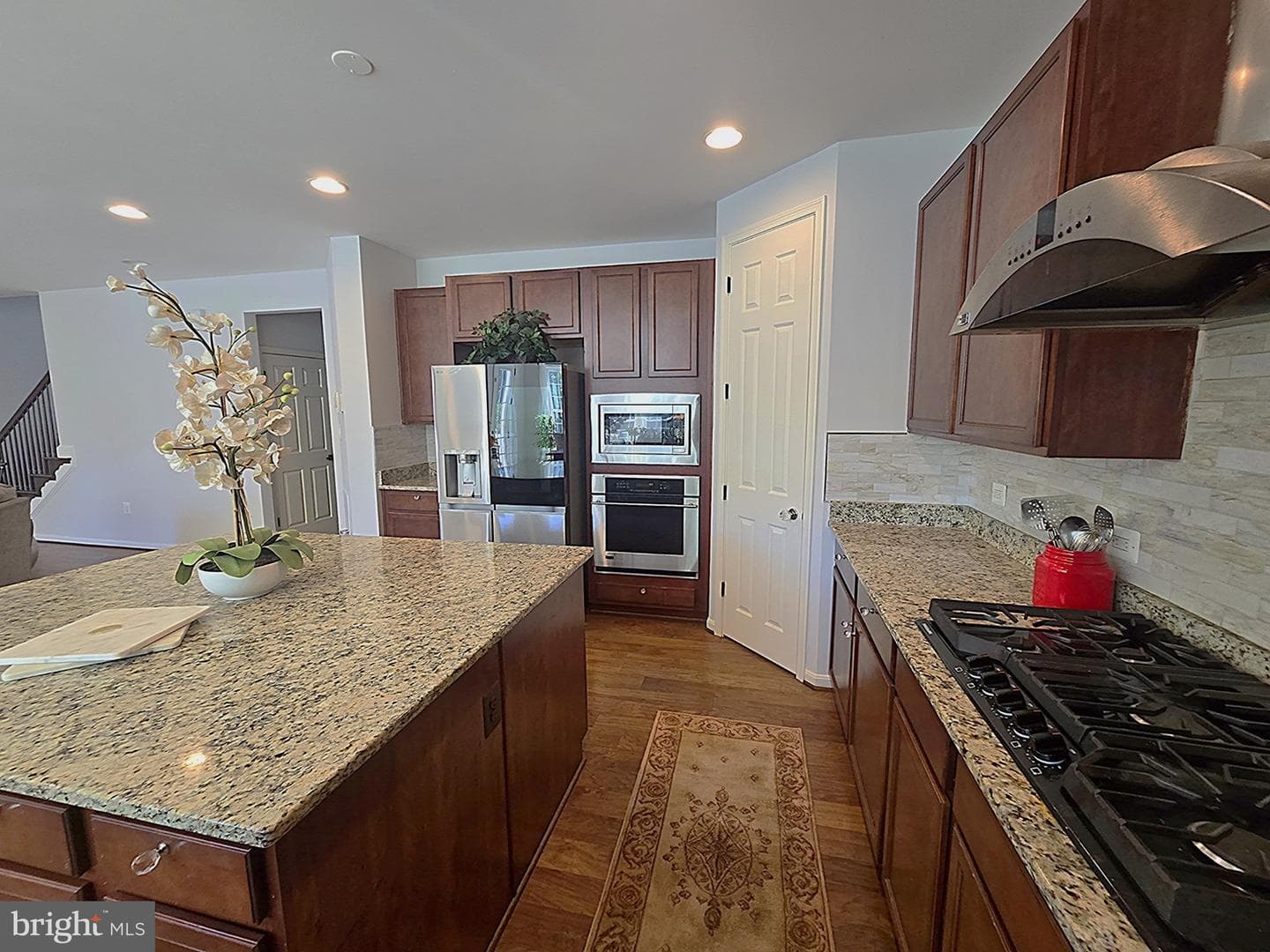 8091 Side Hill Drive photo 17